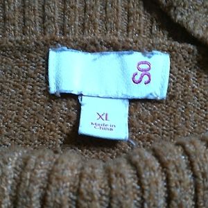 A Long sleeve turtle neck